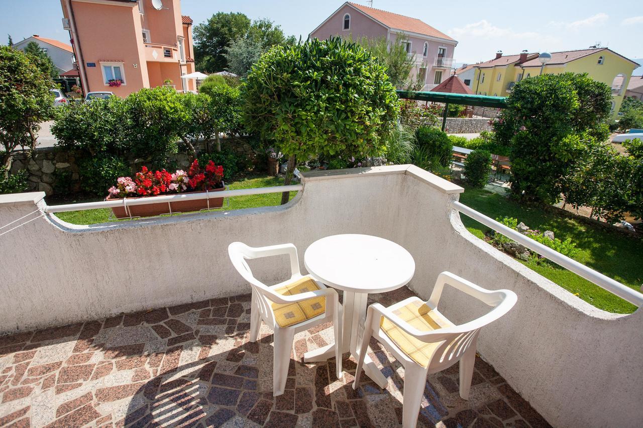 Apartment Smiljana Krk Town Exterior photo